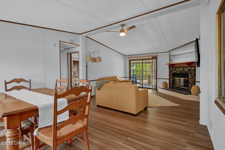 Property Photo:  617 Malaga Place  FL 32413 