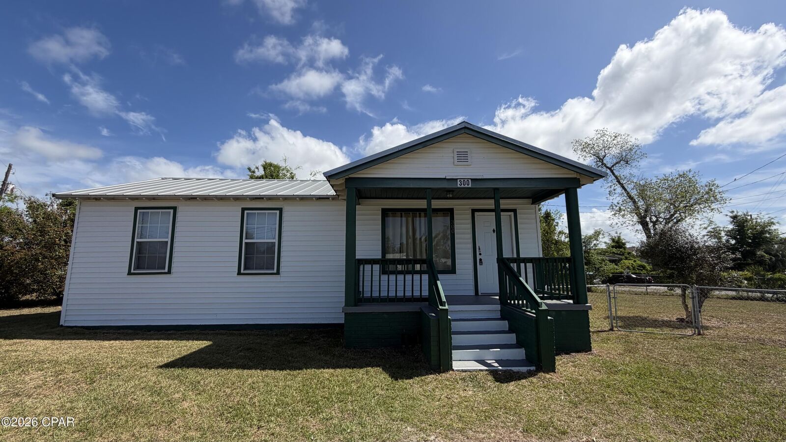 Property Photo:  300 N James Avenue  FL 32401 
