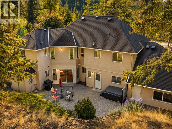 Property Photo: 115 Par Boulevard BC V0H 1K0