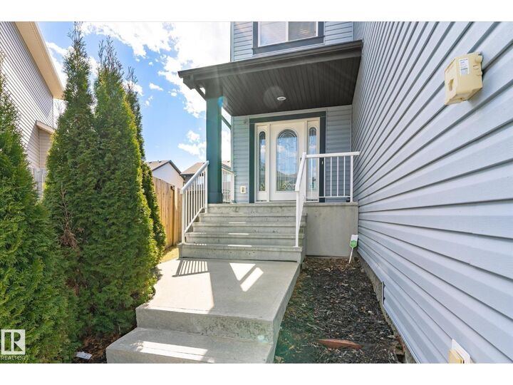 Property Photo:  137 Wellington Pl  AB T8L 0G4 