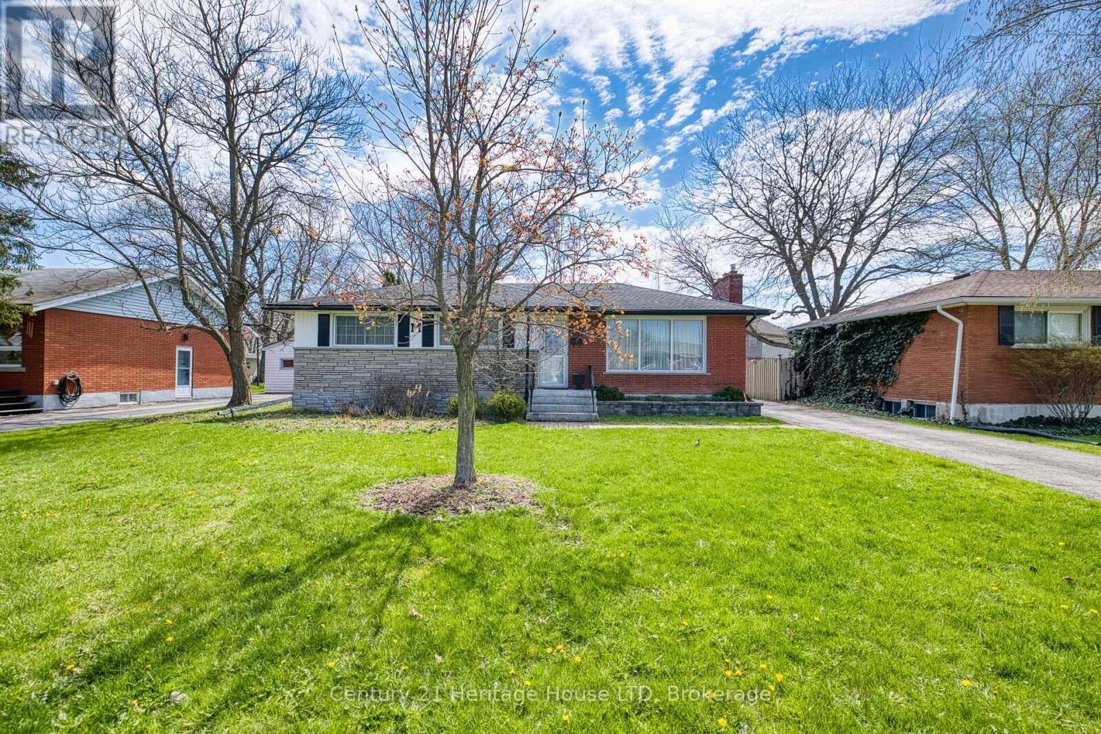 Photo de la propriété:  4114 Campbell Avenue  ON L2G 6R4 