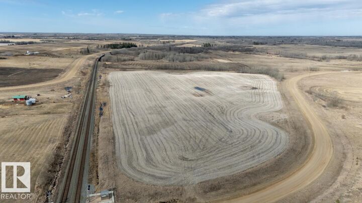 Property Photo:  RR 194 & Twp Rd 511  AB T0B 4J1 