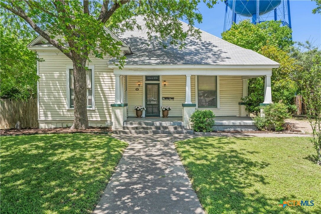 Property Photo:  1306 N 15th Street  TX 76501 