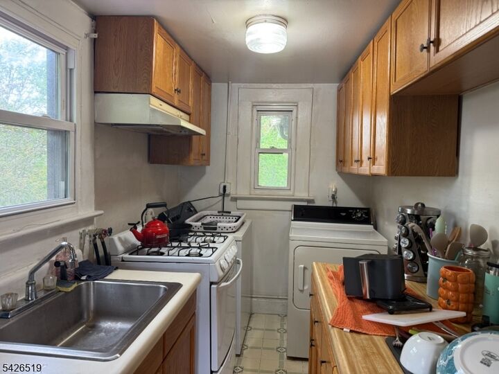 Property Photo:  775 Bloomfield Ave 2  NJ 07042 