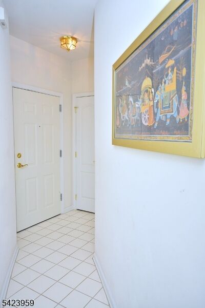 Property Photo:  2304 Courtney Ln 2304  NJ 08873 