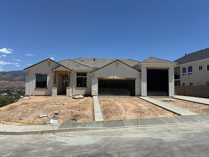 Property Photo: 169 S Temple Cove Dr UT 84720
