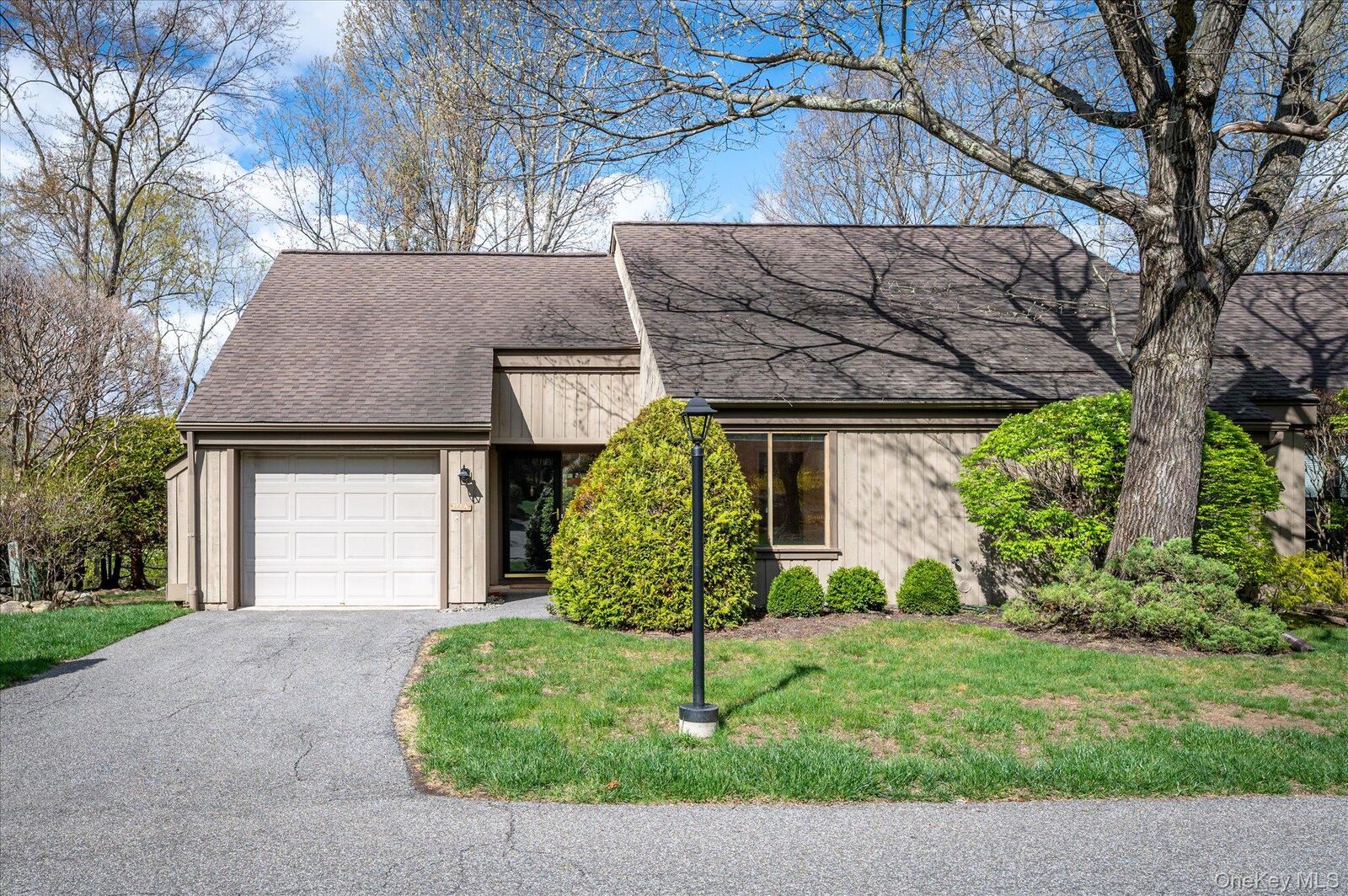 Property Photo:  371 Heritage Hills A  NY 10589 