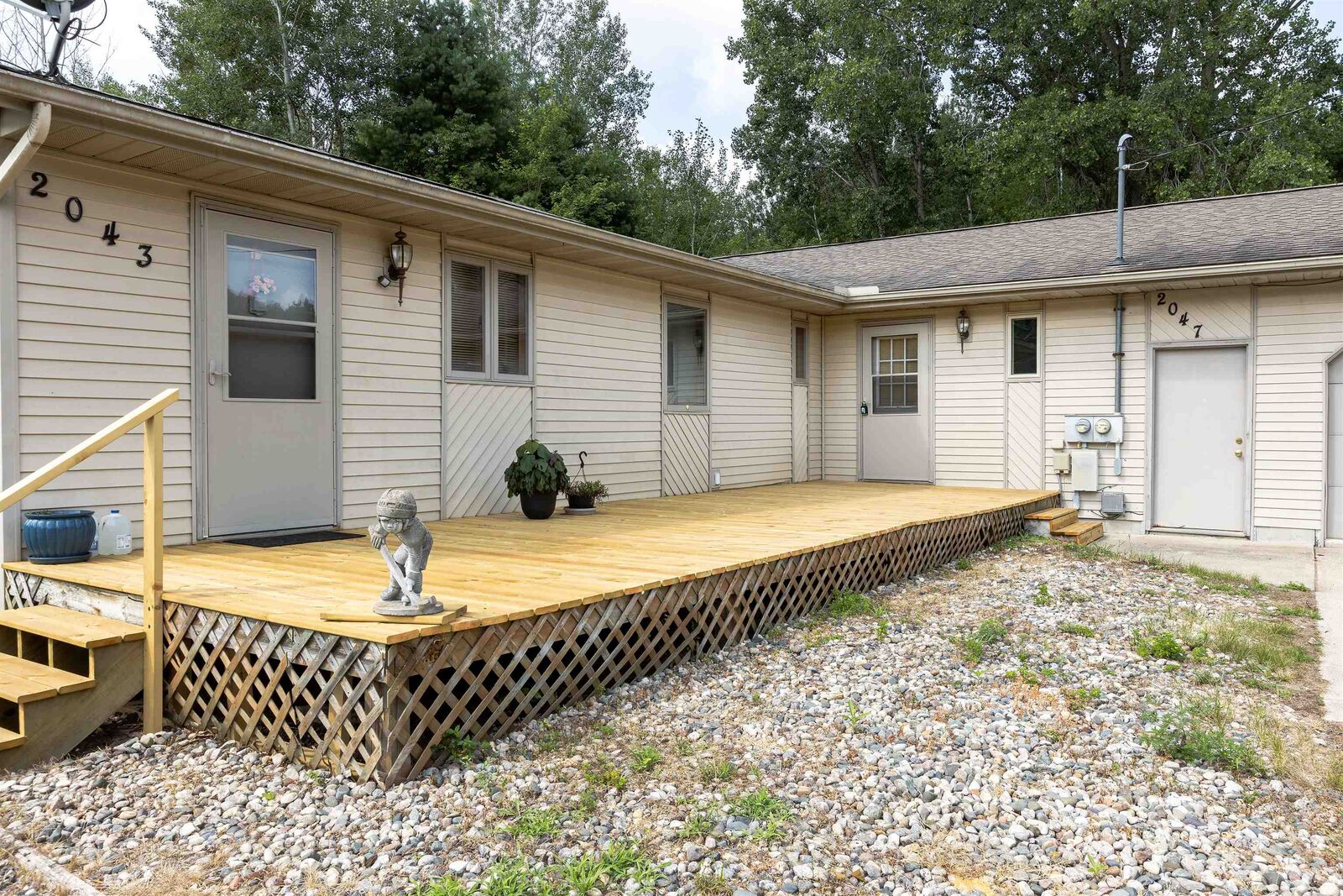 Property Photo:  2043/2047 N Neiner  MI 48657 