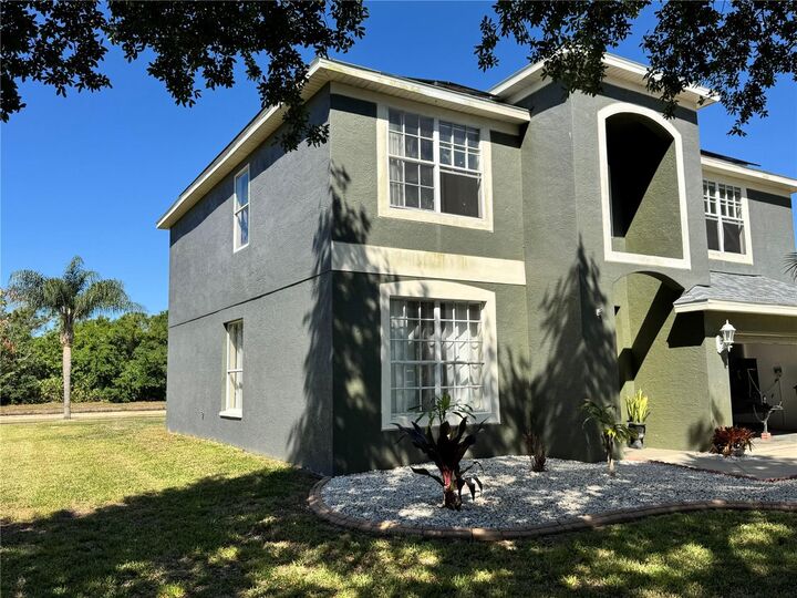 Property Photo:  9023 Pinebreeze Drive  FL 33578 