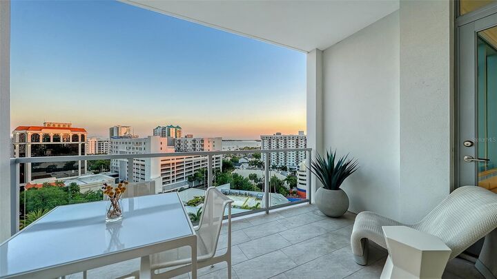 Property Photo:  111 S Pineapple Avenue 1013  FL 34236 