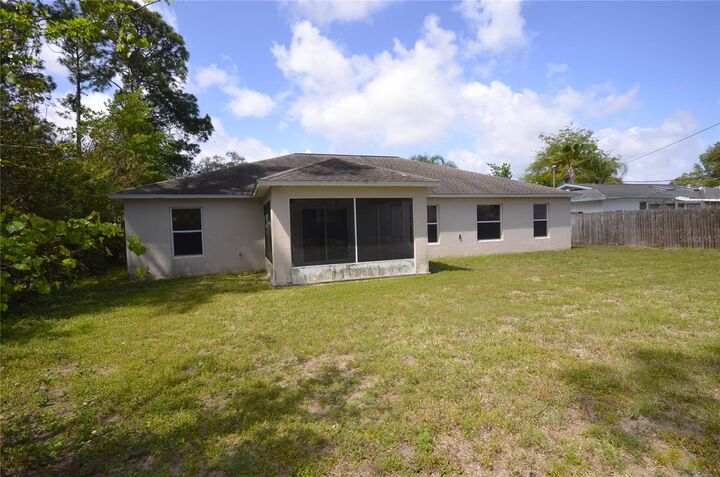 Property Photo:  1923 Travelers Palm Drive  FL 32141 