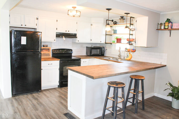 Property Photo:  7509 N 330 W  IN 47201 