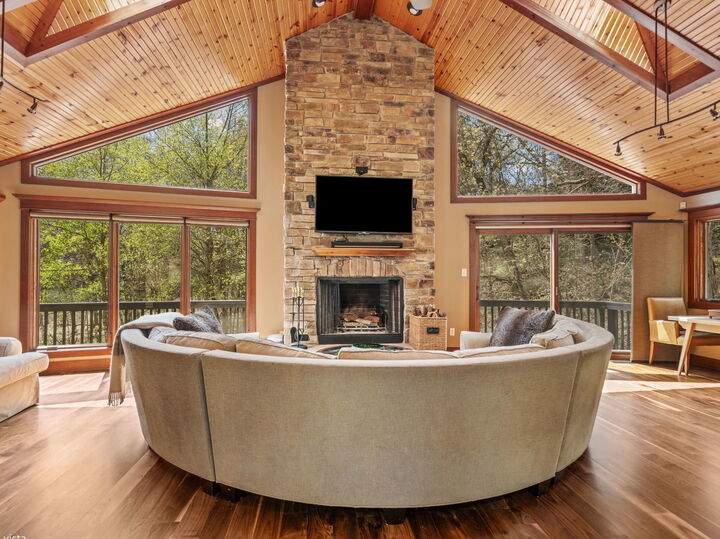 Property Photo:  804 E Wilson Avenue  IN 46301 