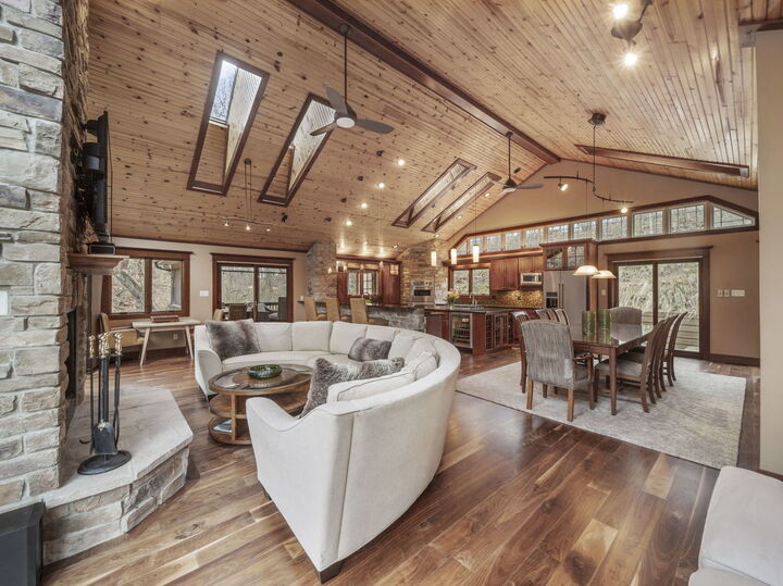 Property Photo:  804 E Wilson Avenue  IN 46301 