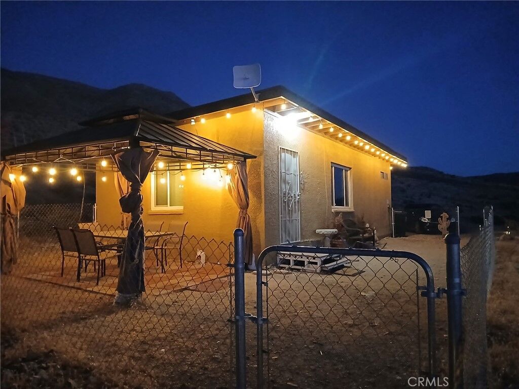 Property Photo:  21025 Medford Way  CA 92308 