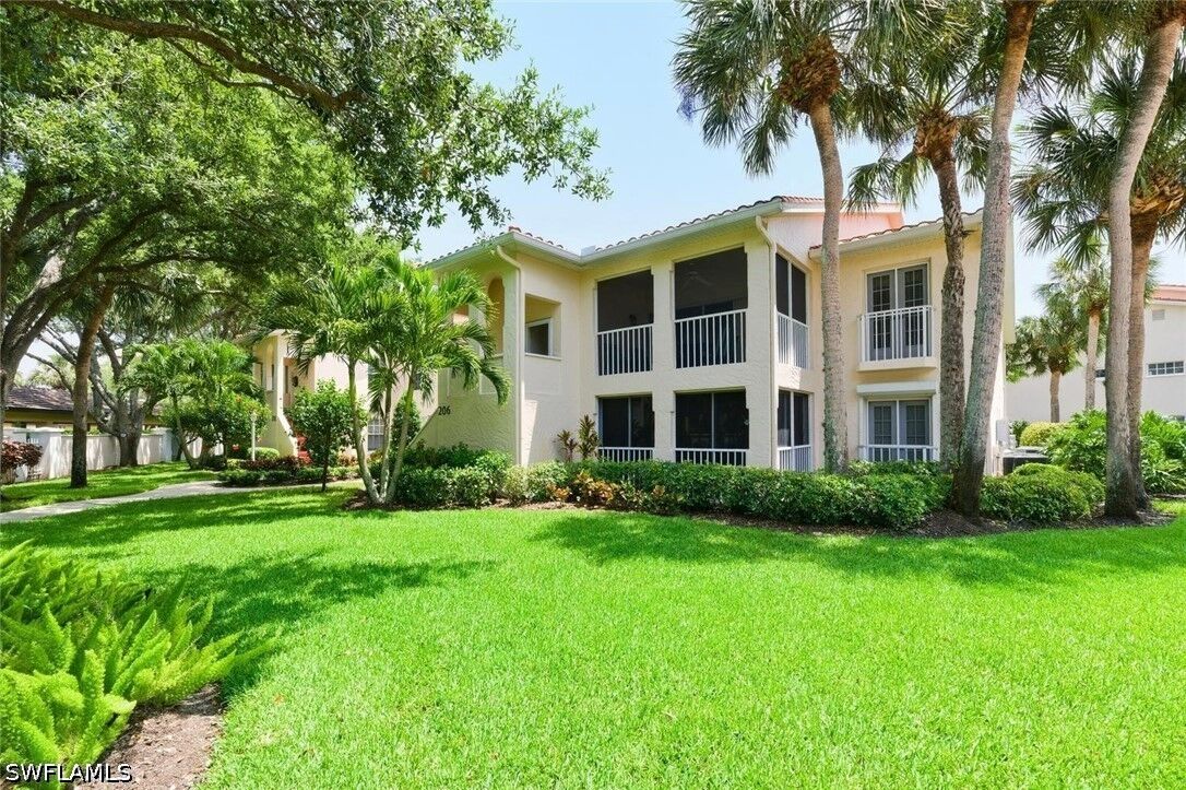 Property Photo:  110 Siena Way 206  FL 34119 