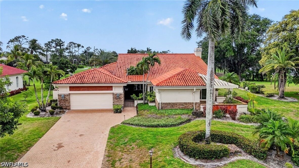 Property Photo:  16031 Forest Oaks Drive  FL 33908 