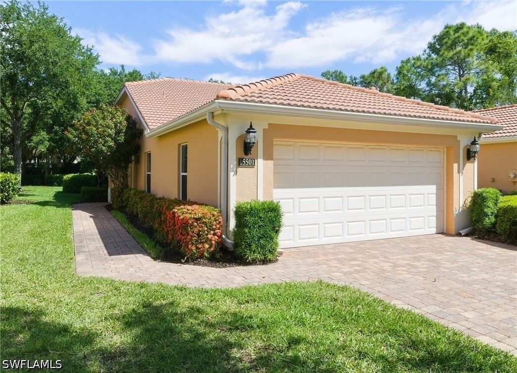 Property Photo:  15501 Cortona Way  FL 34120 