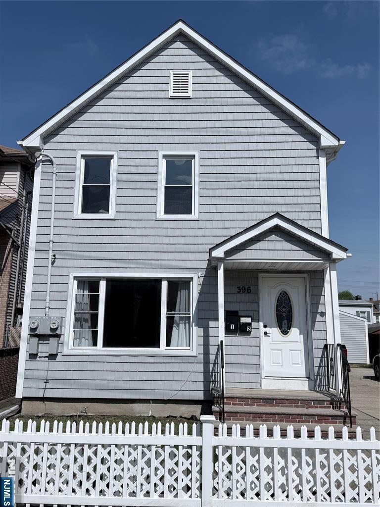 Property Photo:  396 Washington Avenue 1  NJ 07601 