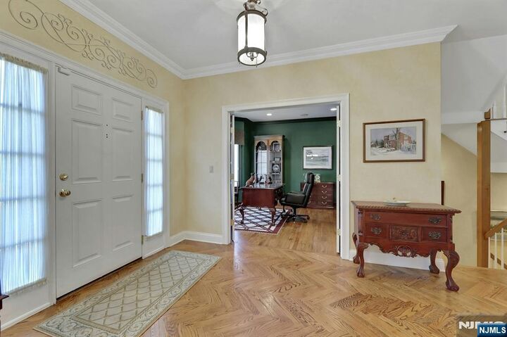 Property Photo:  278 Hampshire Ridge 278  NJ 07656 