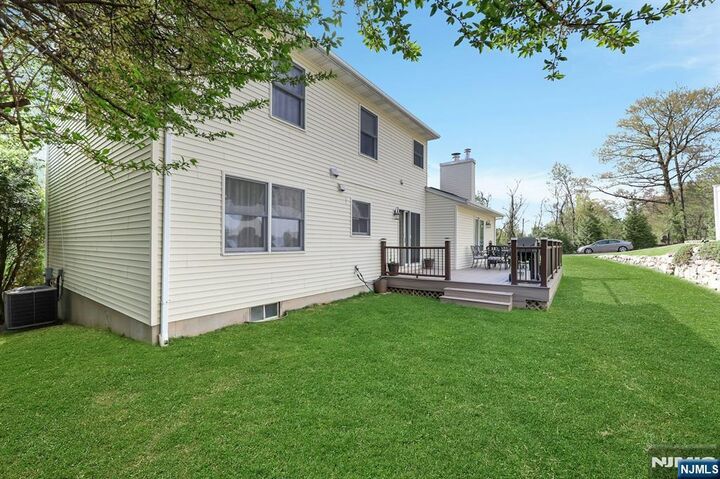 Property Photo:  10 Viola Terrace  NJ 07676 