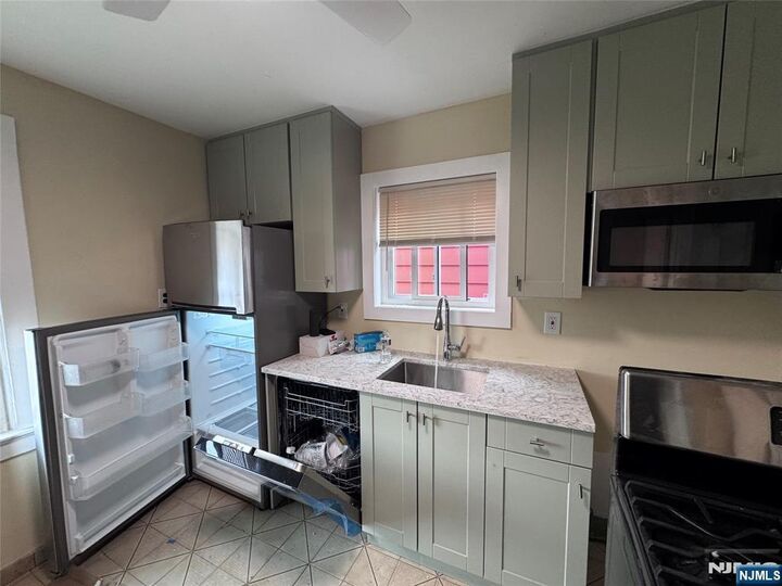 Property Photo:  380 Park Avenue 2 Floor  NJ 07022 