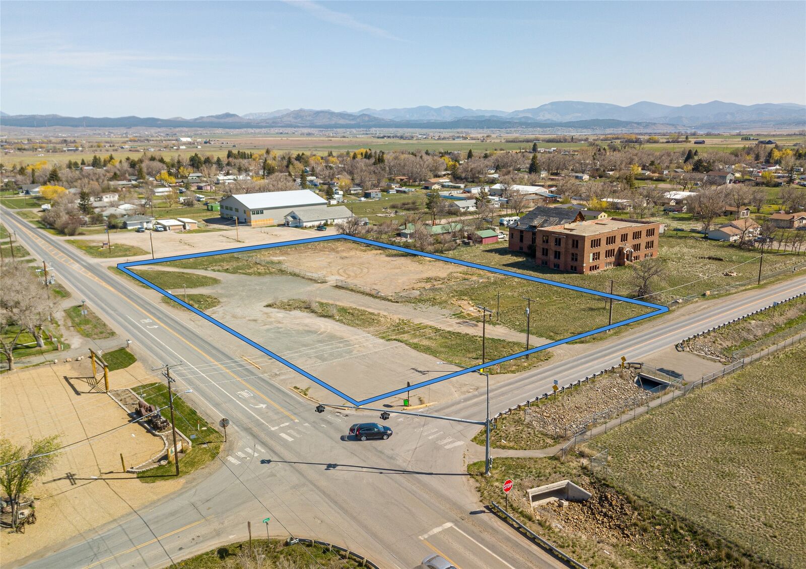 Property Photo:  1220 Sierra Road E  MT 59602 