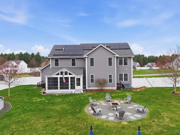 Property Photo:  30 Hunter Mill Way  NH 03053 