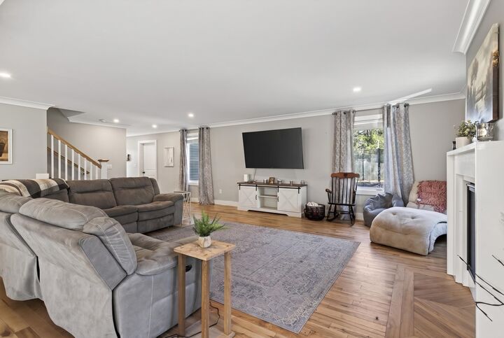 Property Photo:  1 Rose Street  NH 03820 