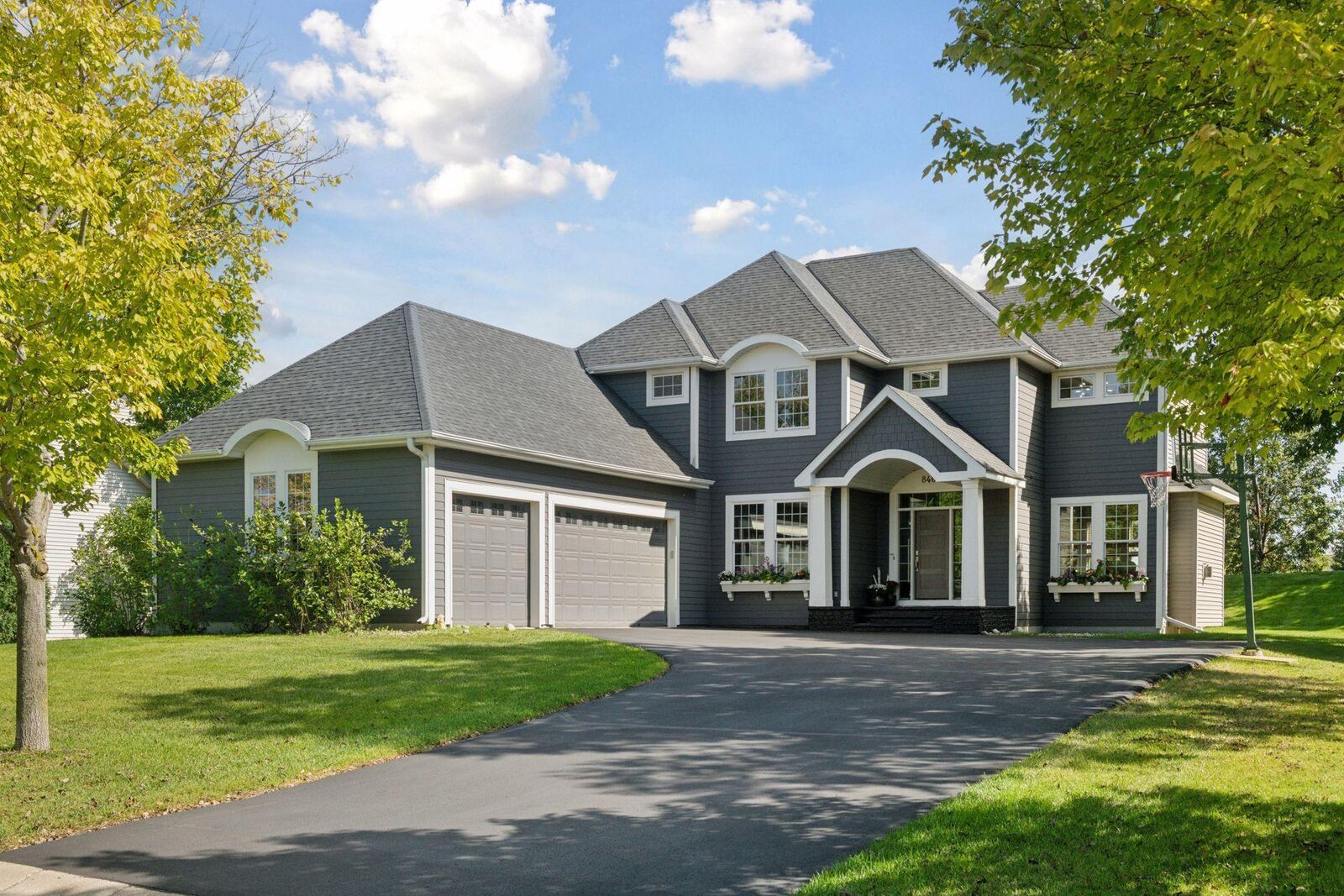 Property Photo:  8465 Kelzer Pond Drive  MN 55386 