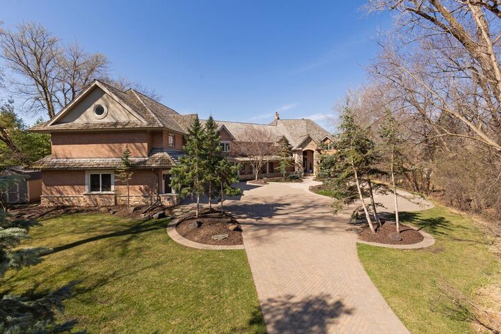 Property Photo:  425 Oxford Road  MN 55356 