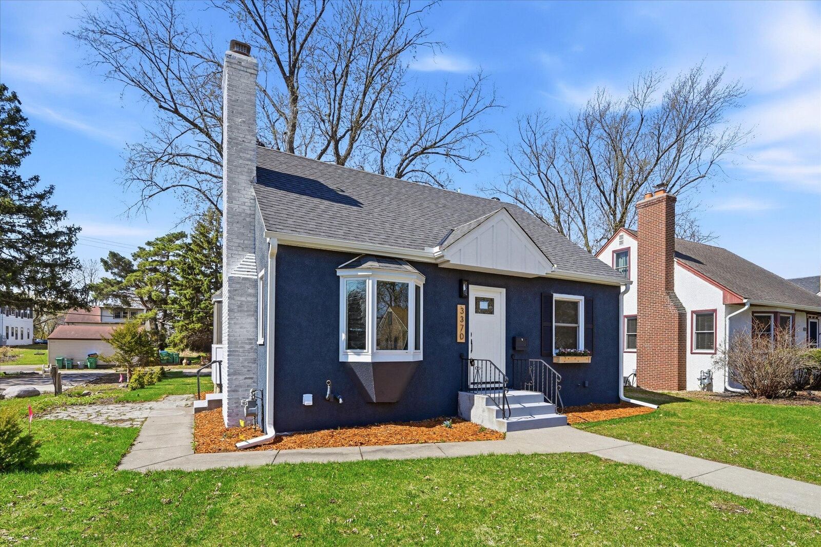 Property Photo:  3370 Library Lane  MN 55426 