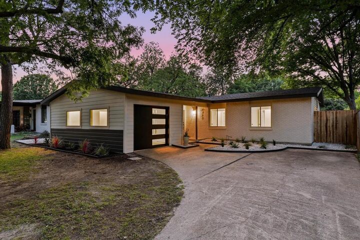 Property Photo:  6717 Pimlico Drive  TX 75214 