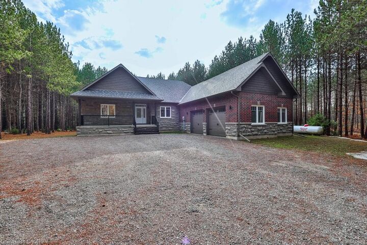 Property Photo: 72 Harmonious Drive ON K0M 1N0