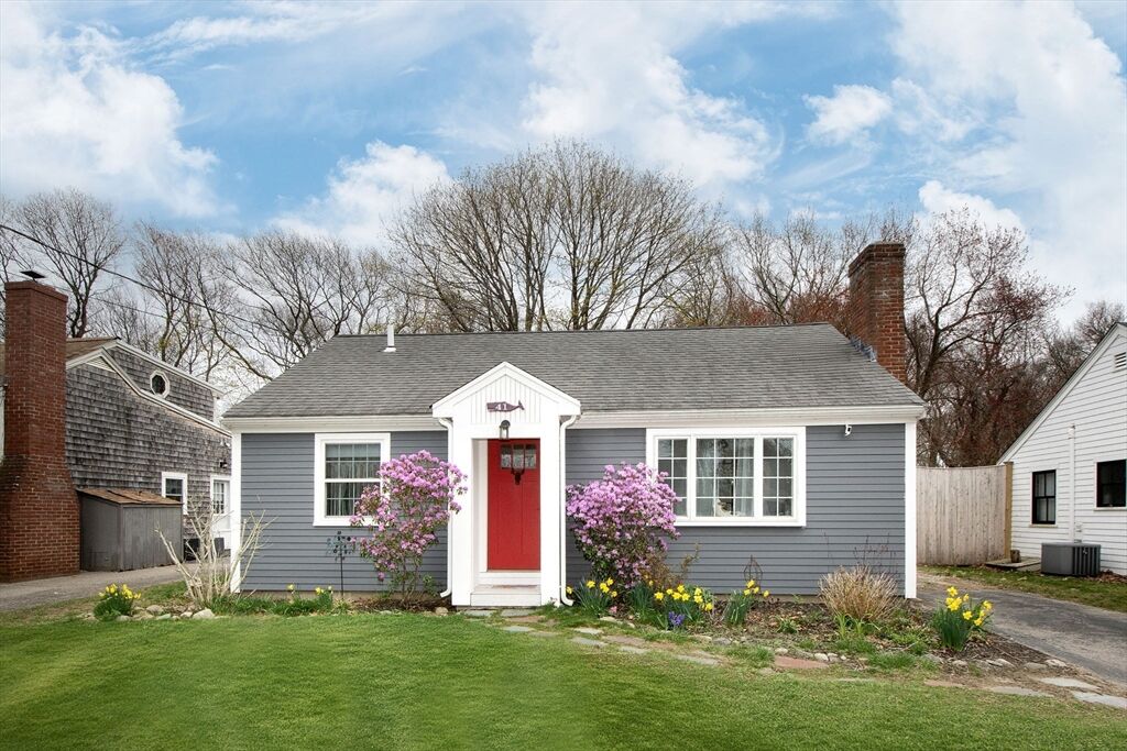 Property Photo: 41 Irving Rd MA 02066