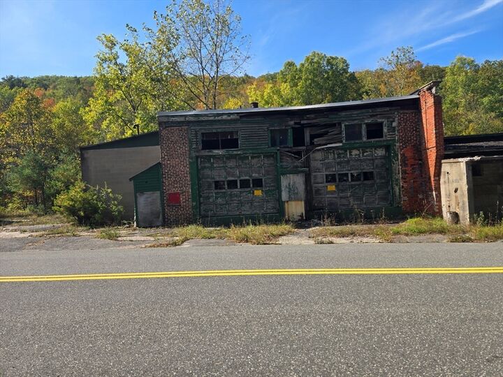 Property Photo:  20 Forest St  MA 01238 