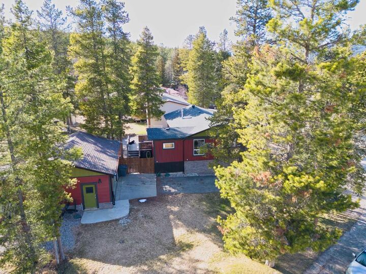 Property Photo:  11814 17 Avenue  AB T0K 0E0 