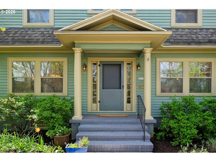 Property Photo:  3434 NE Peerless Pl  OR 97232 