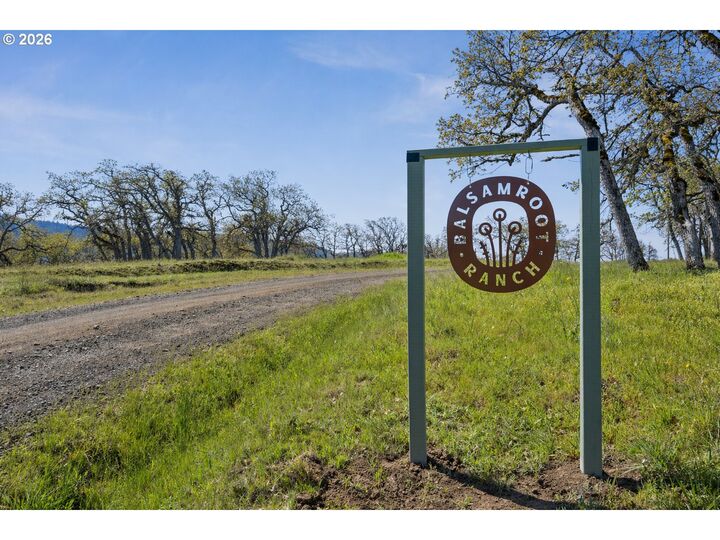 Property Photo:  232 Oda Knight Rd  WA 98635 