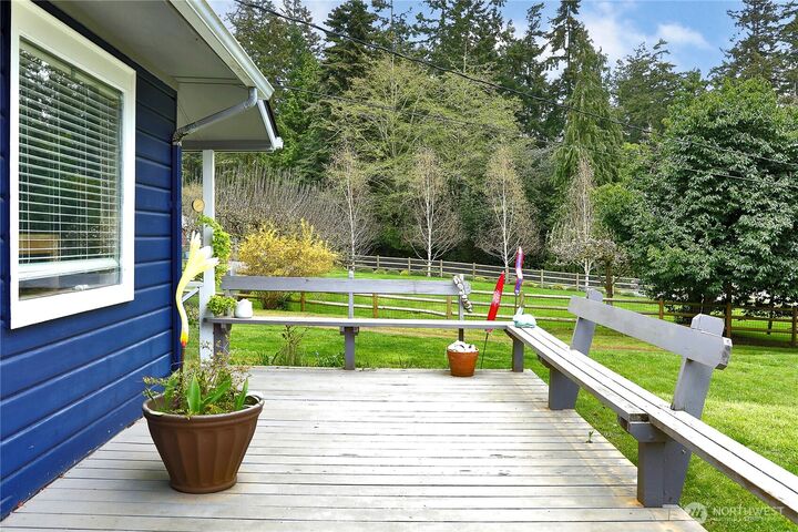 Property Photo:  2712  North Bluff Road  WA 98253 