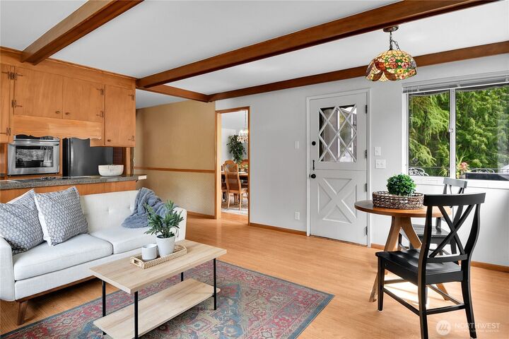 Property Photo:  19220  46th Avenue NE  WA 98155 