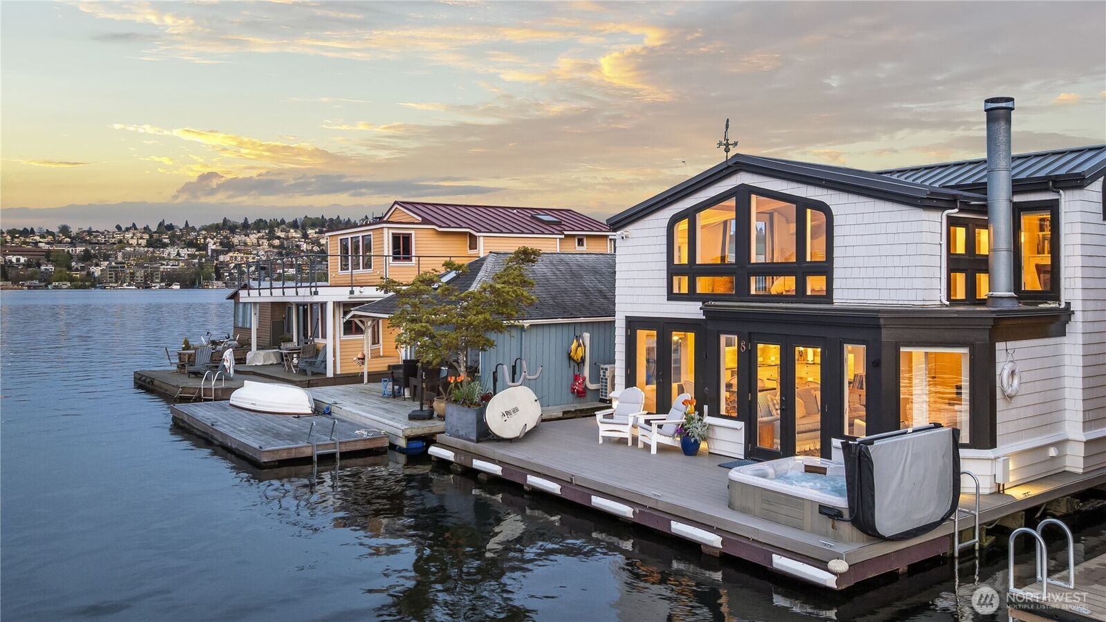 Property Photo:  2466  Westlake Avenue N 8  WA 98109 