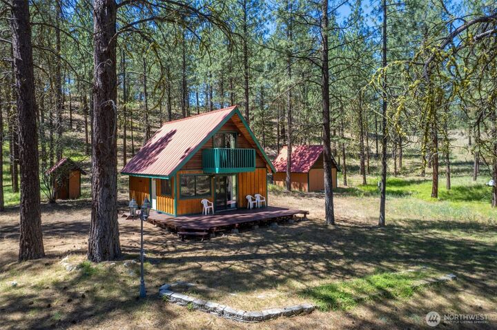 Property Photo:  93  Larkspur Drive  WA 98862 