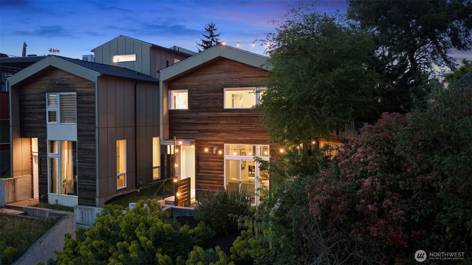 Property Photo:  3918 S Hudson Street  WA 98118 