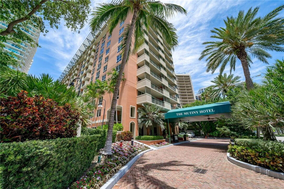 Property Photo:  2951 S Bayshore Drive 415  FL 33133 