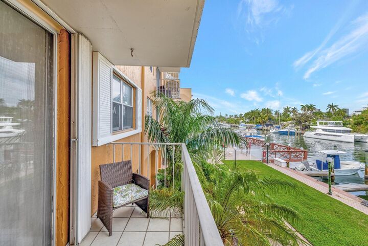 Property Photo:  1777 SE 15th Street 215  FL 33316 