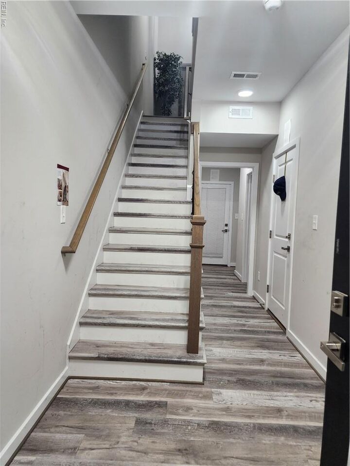 Property Photo:  933 Eastfield Ln  VA 23602 