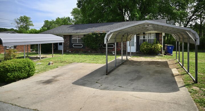Property Photo:  1845 Green Drive NW A &Amp B  TN 37311 