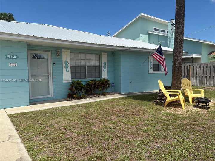 Property Photo:  333 Palm Cir  FL 32136 
