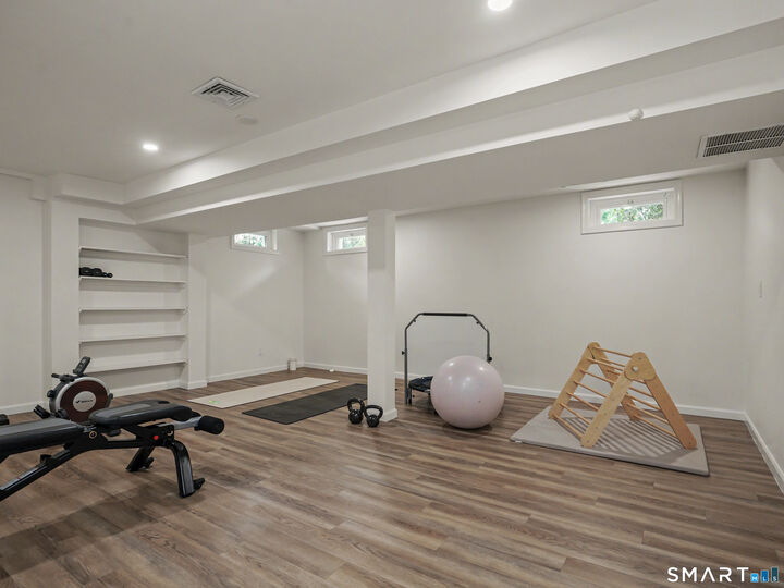 Property Photo:  48 North Meadows Lane  CT 06903 